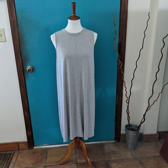 Jersey knit sleeveless comfy dress - Picture 1 of 4